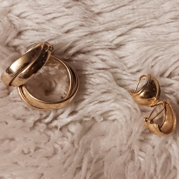 2 Gold Tone Pair - Hoop Earrings - Picture 2 of 7